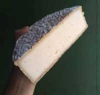 Queijo Canastra do Cláudio (1/2 Peça) - 500g aprox