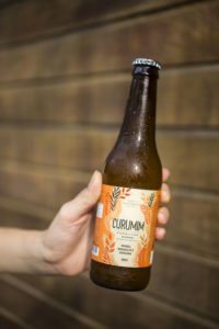 Curumim Kombucha de Manga, Maracujá e Cúrcuma